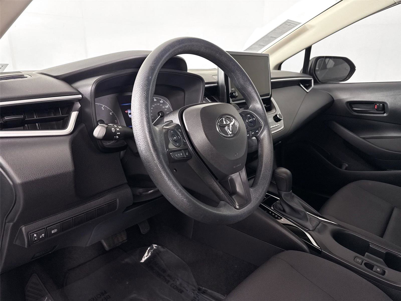 Certified 2024 Toyota Corolla LE w/ LE Convenience Package image 4