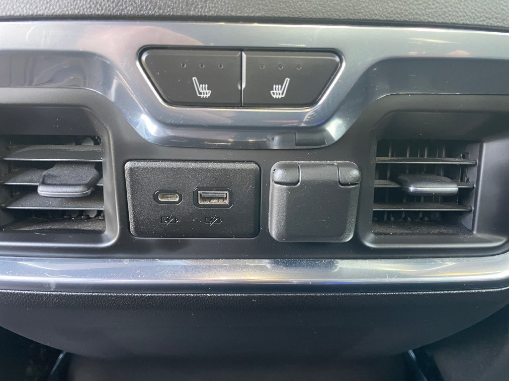 Used 2023 Chevrolet Silverado 2500 High Country w/ Safety Package II AWD/4WD image 37