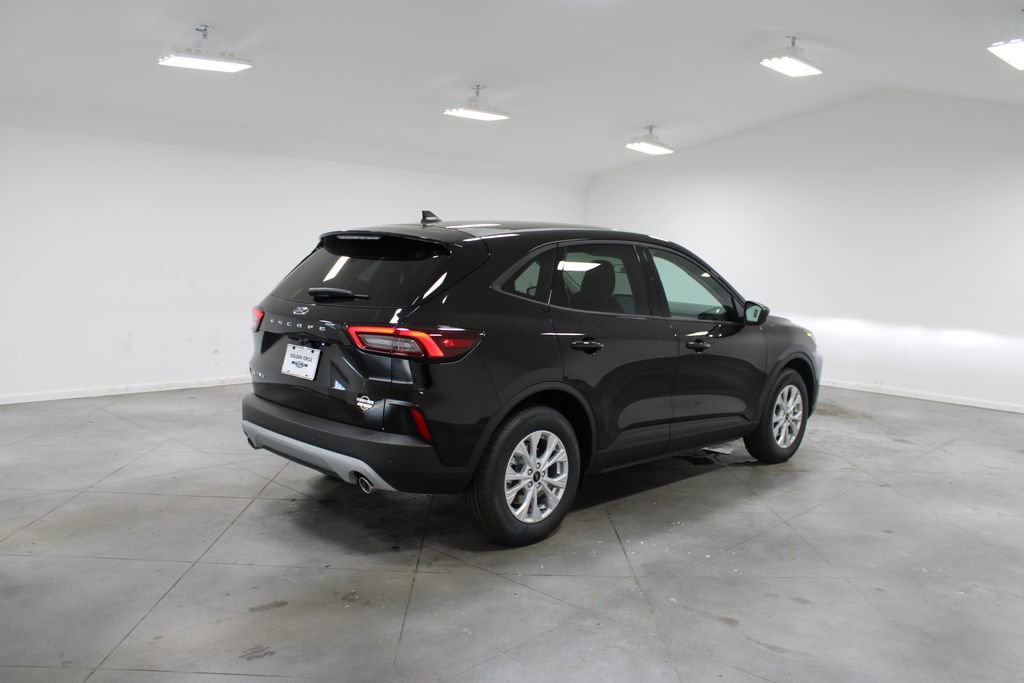 New 2025 Ford Escape Active w/ Tech Pack #1 image 8