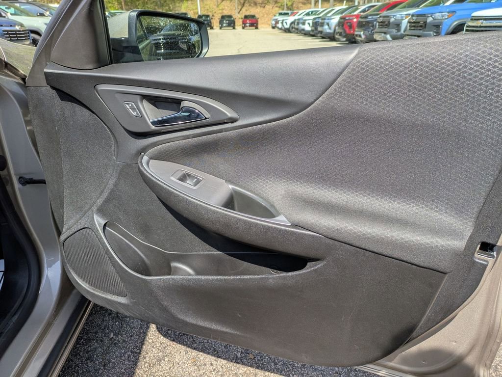 Used 2024 Chevrolet Malibu LT image 28