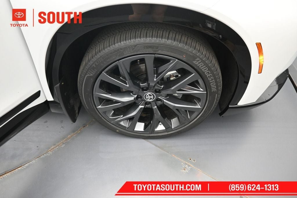 New 2026 Toyota Crown Signia w/ Advanced Technology Package AWD/4WD image 37