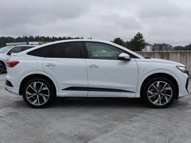 Used 2023 Audi Q4 e-tron Premium Plus w/ Premium Plus AWD/4WD image 4