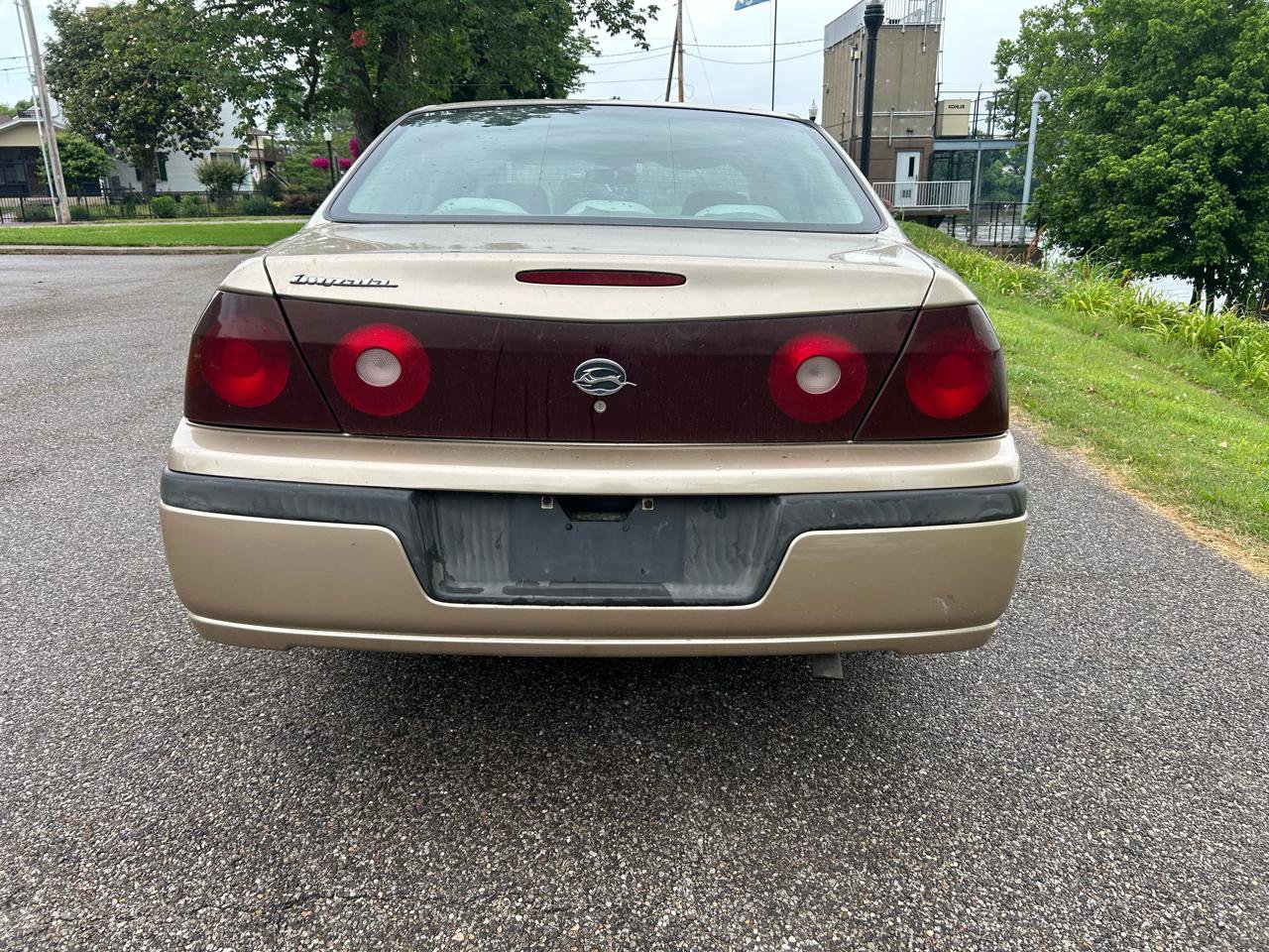 Used 2004 Chevrolet Impala w/ Preferred Equipment Group FWD image 3