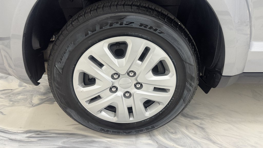 Used 2020 Dodge Journey SE w/ SE Popular Equipment Group FWD image 12