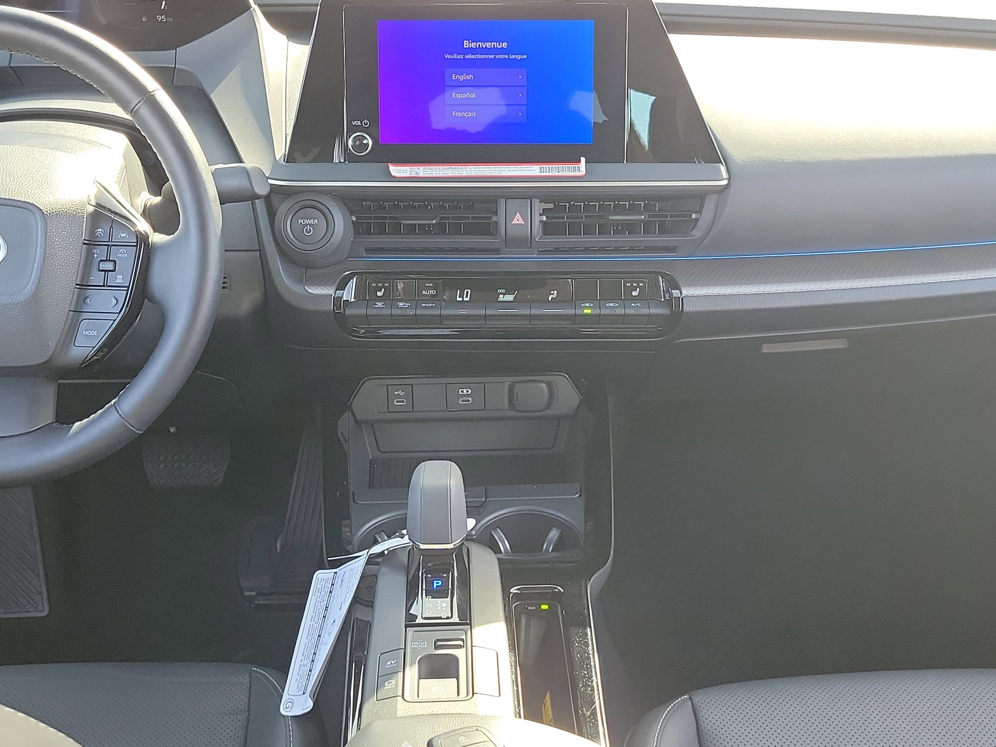 Used 2025 Toyota Prius XLE image 19