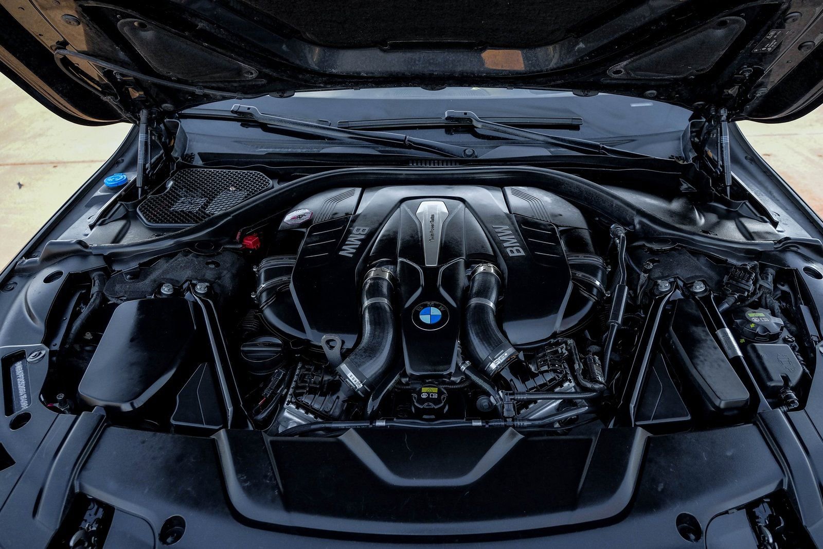 Used 2016 BMW 750i xDrive image 51