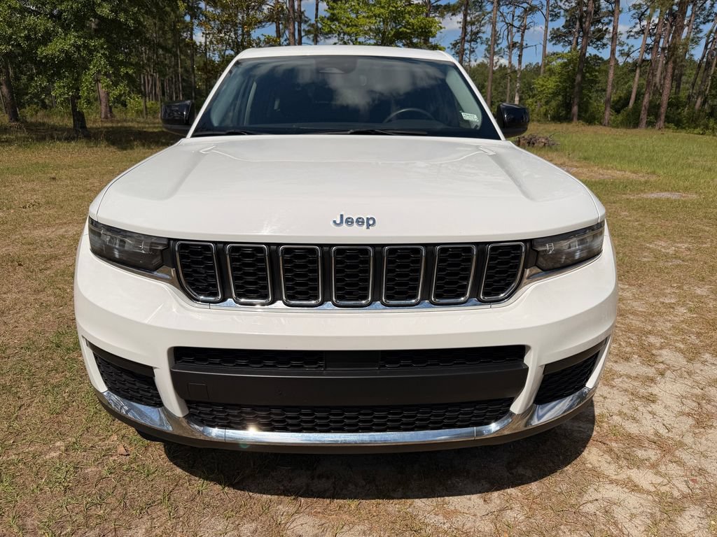 Used 2023 Jeep Grand Cherokee L Laredo AWD/4WD image 8