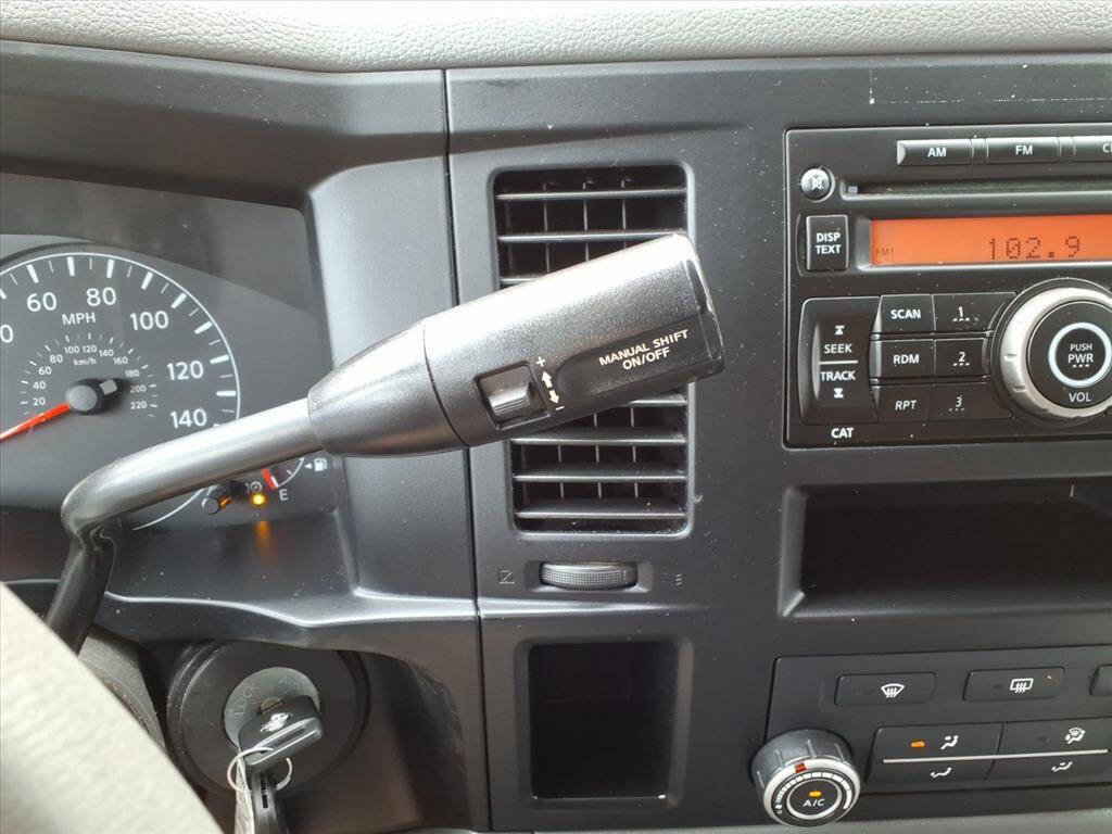 Used 2016 Nissan NV 2500 SV w/ Back Door Glass Package image 19