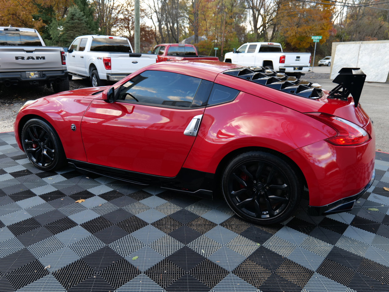Used 2017 Nissan 370Z Coupe image 7