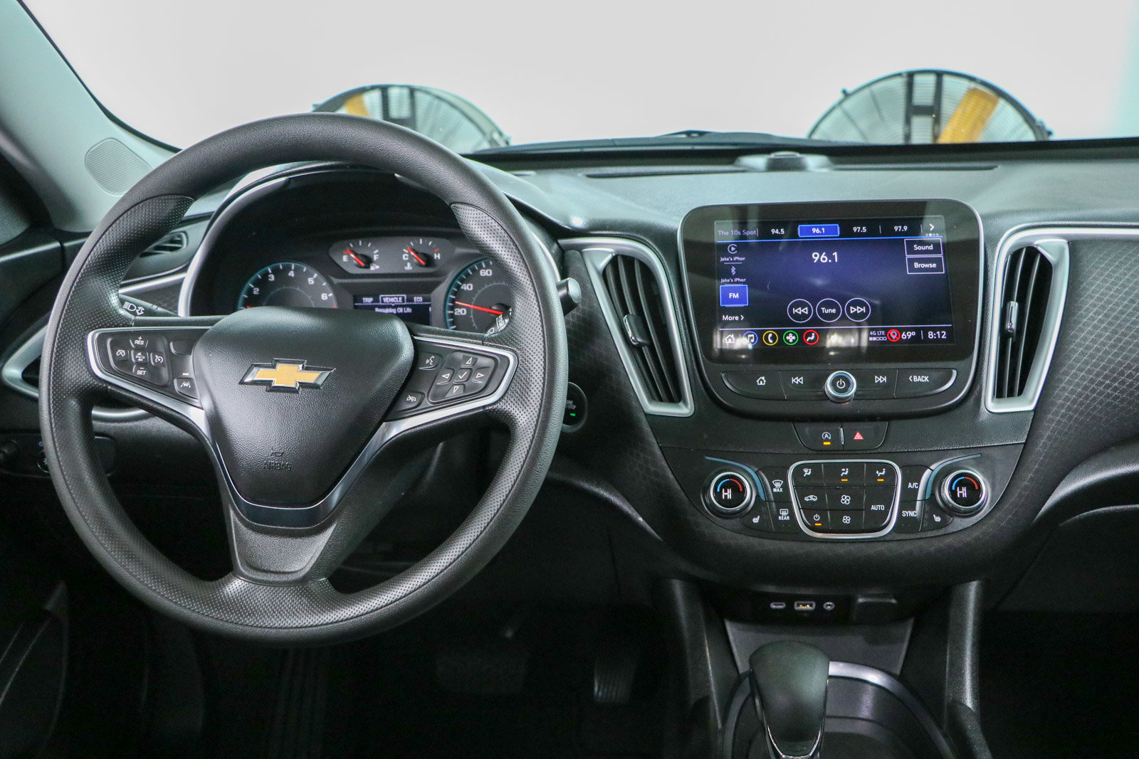 Used 2024 Chevrolet Malibu LT FWD image 17