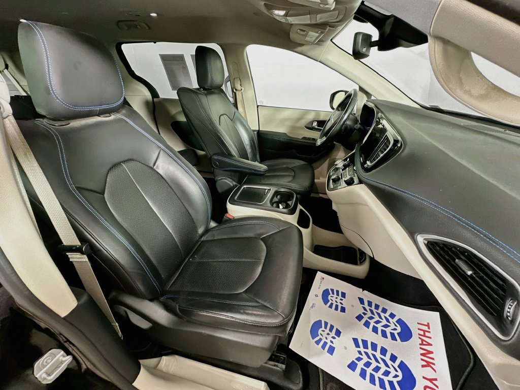 Certified 2021 Chrysler Pacifica Touring-L w/ Uconnect Theater Family Group AWD/4WD image 39