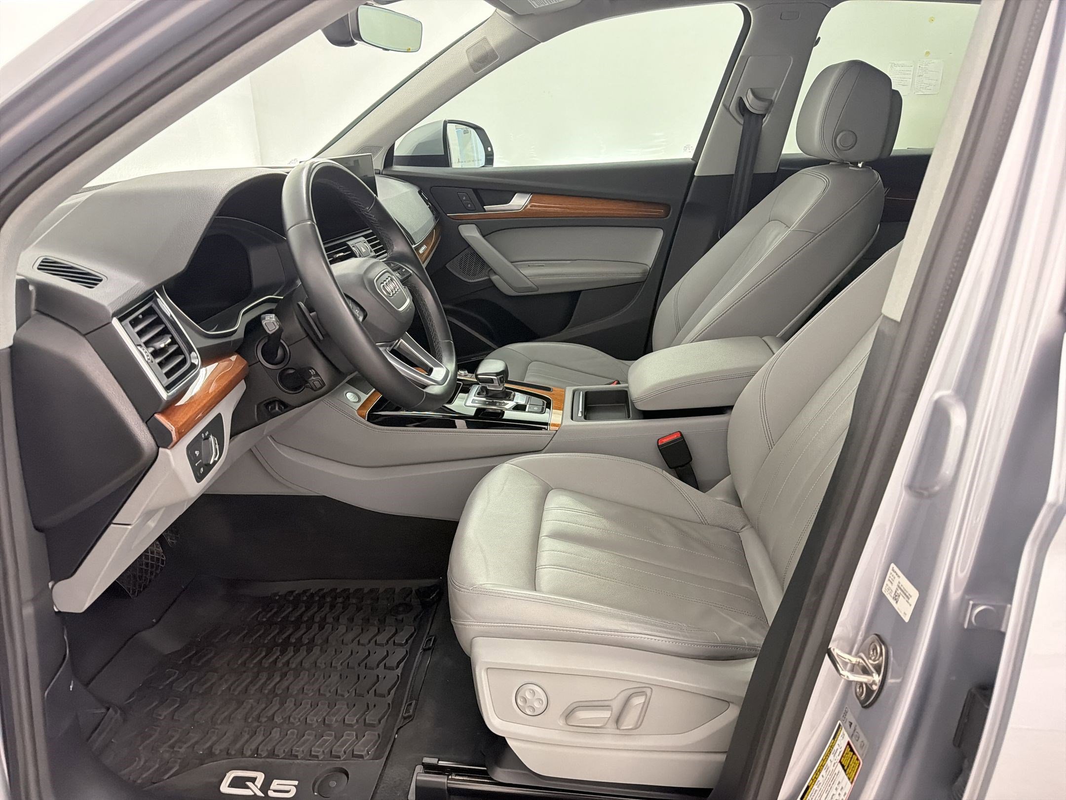 Used 2022 Audi Q5 2.0T Premium Plus AWD/4WD image 5