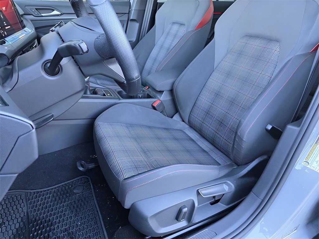 Used 2022 Volkswagen GTI SE image 20