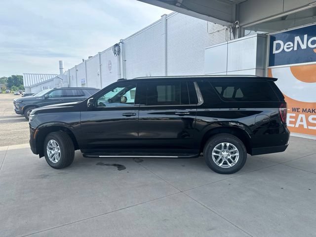 New 2026 Chevrolet Suburban LS w/ LPO, Dark Essentials Package AWD/4WD image 8
