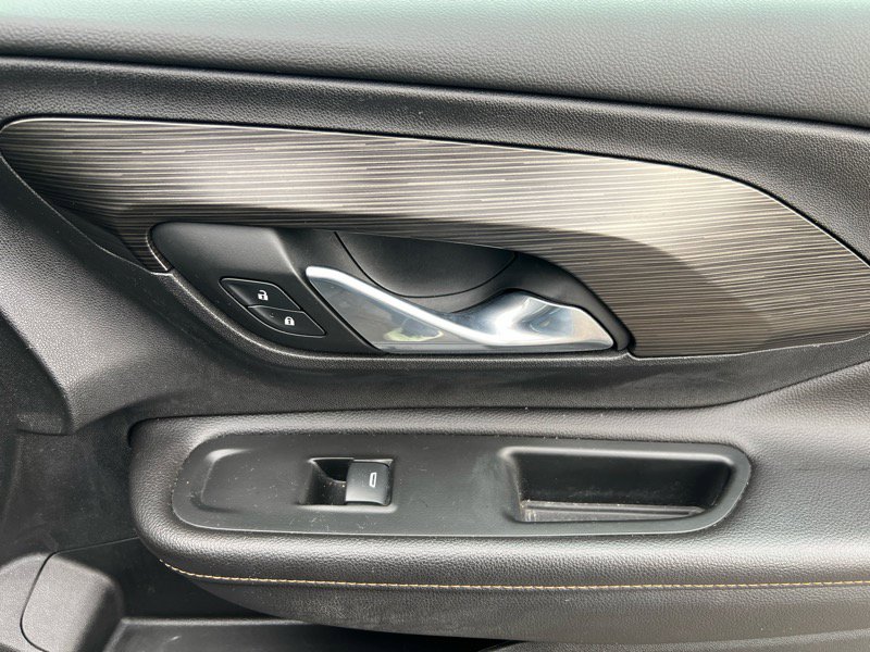 Used 2019 GMC Terrain SLT w/ Preferred Package image 11
