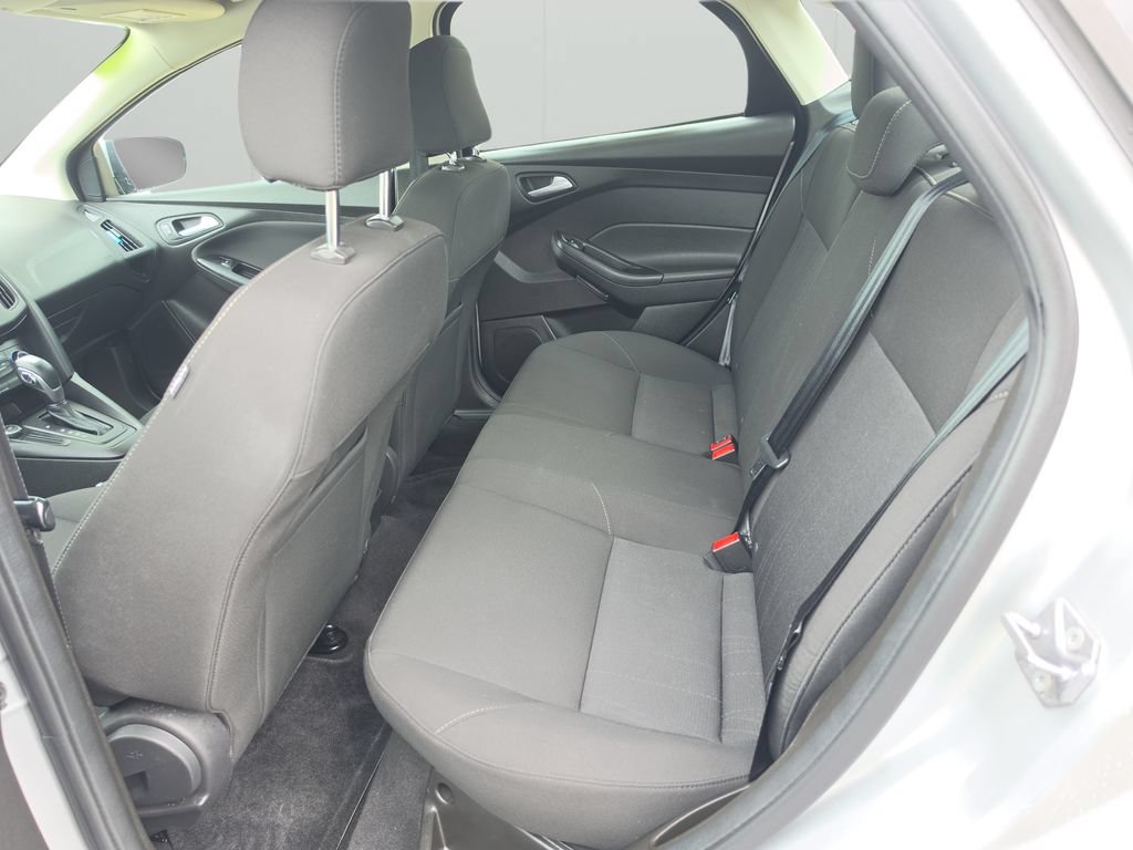 Used 2016 Ford Focus SE FWD image 15