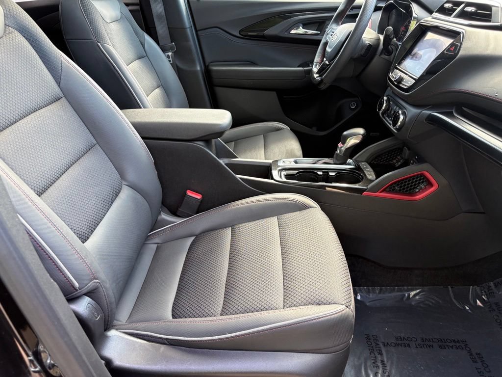 Used 2022 Chevrolet TrailBlazer RS w/ Sun and Liftgate Package AWD/4WD image 33