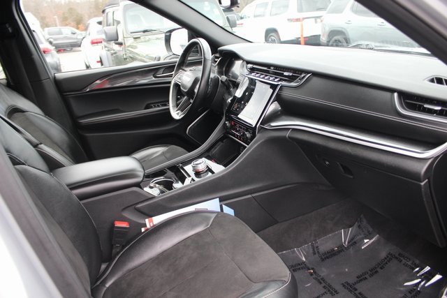 Used 2021 Jeep Grand Cherokee L Laredo image 36