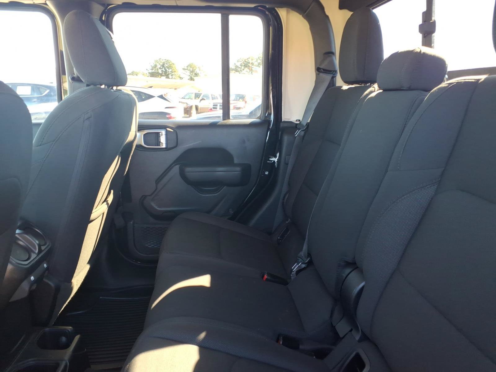 Used 2023 Jeep Gladiator Sport AWD/4WD image 10