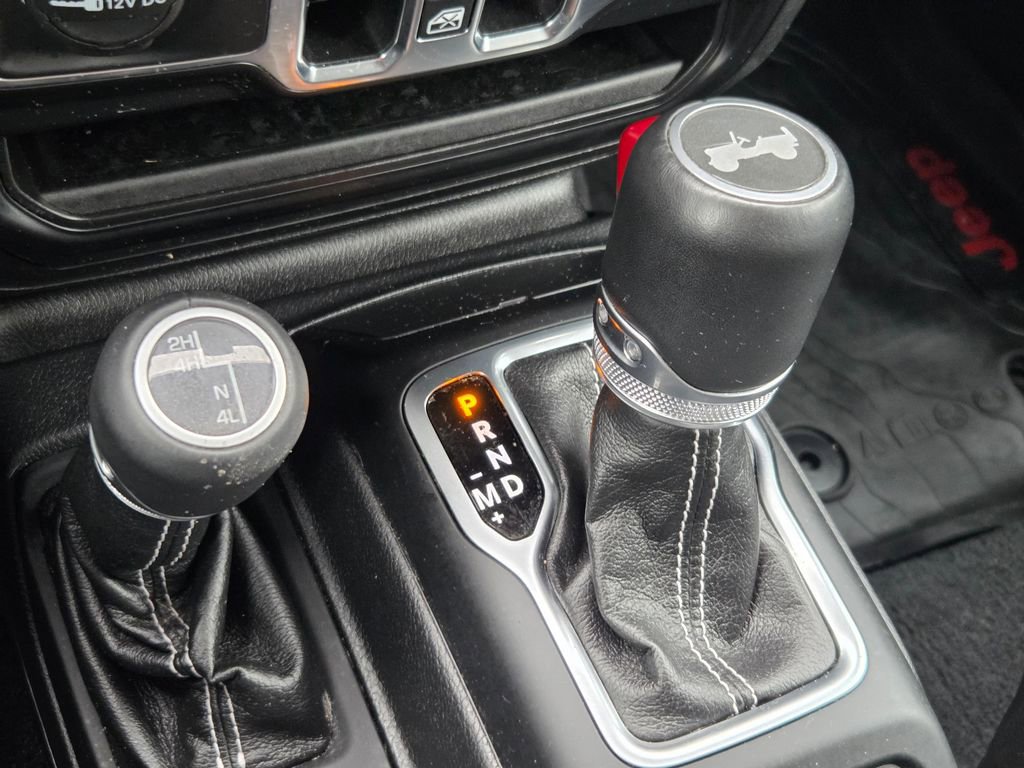 Used 2021 Jeep Wrangler Unlimited Sahara w/ Dual Top Group image 9