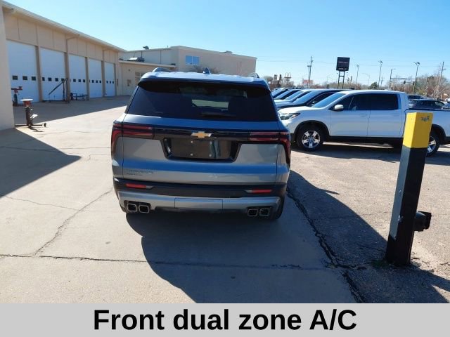 Used 2025 Chevrolet Traverse LT w/ Enhanced Driving Package image 6