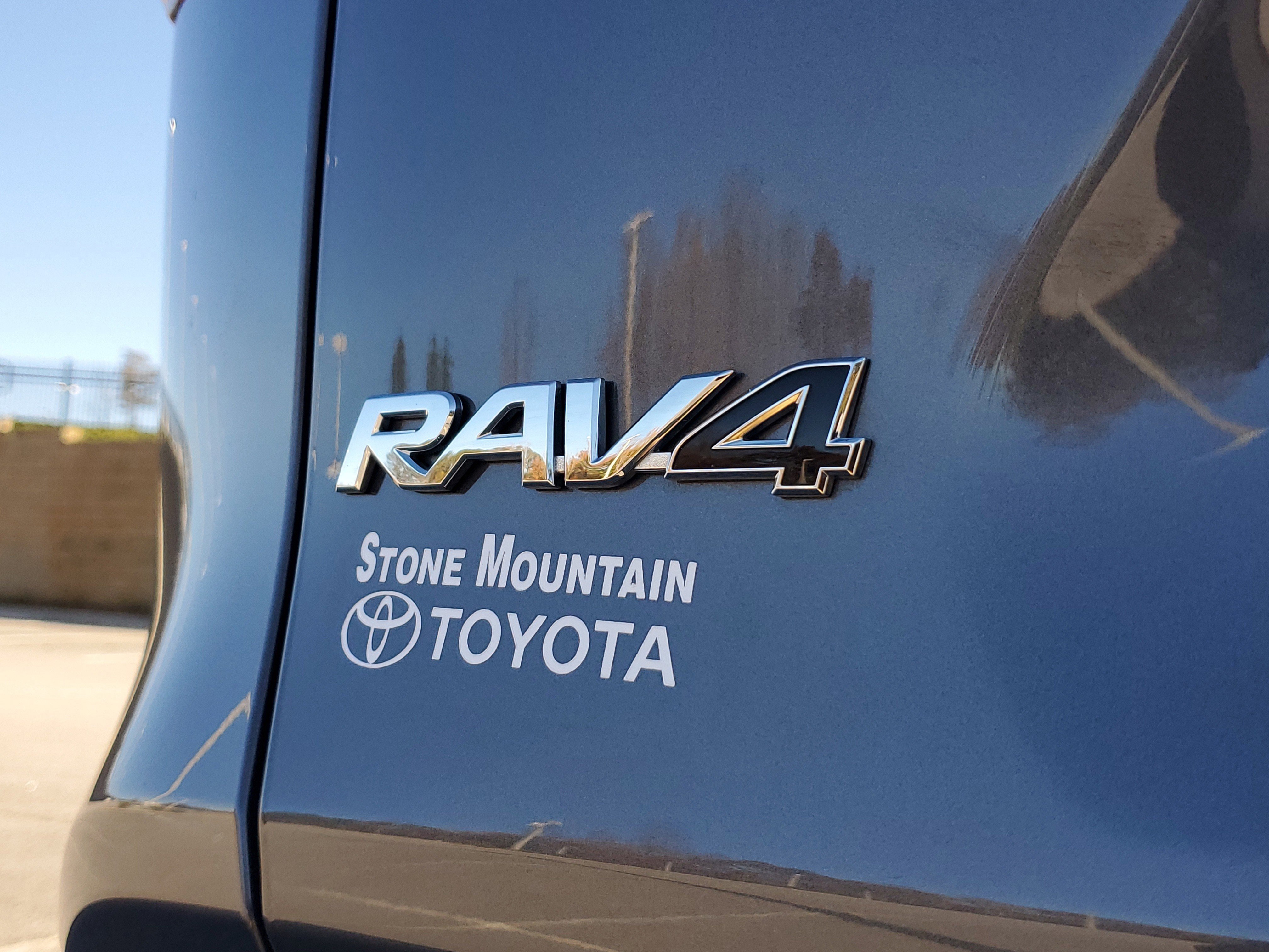 Used 2025 Toyota RAV4 XLE image 8