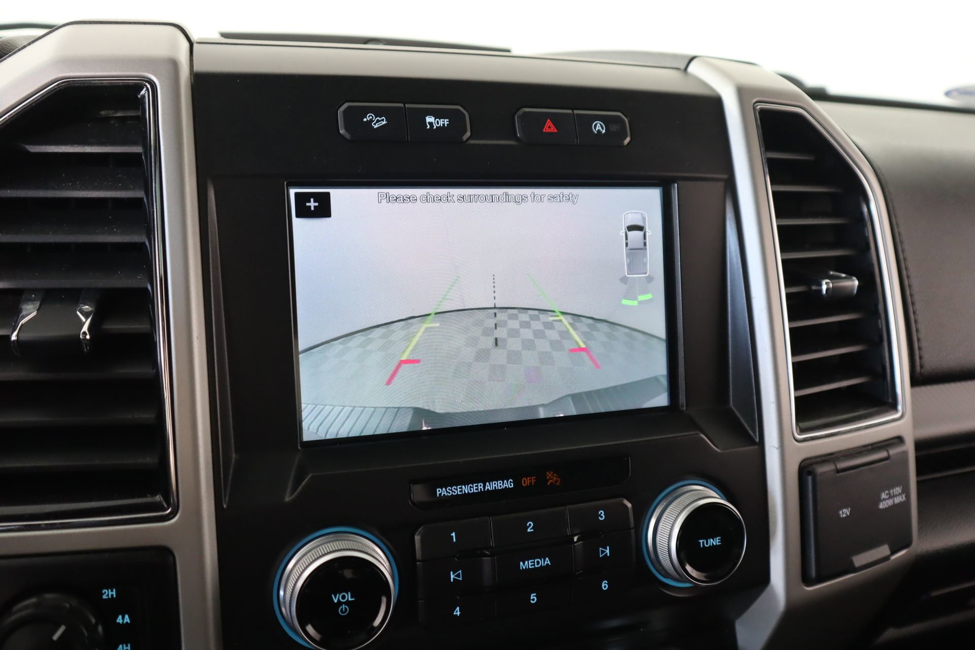 Used 2018 Ford F150 Lariat w/ Equipment Group 502A Luxury image 6