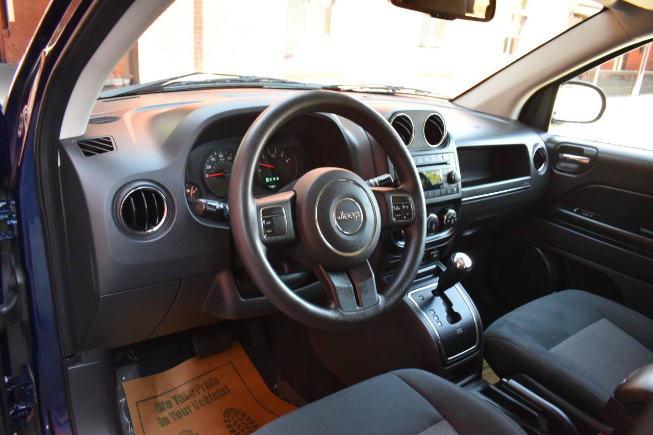 Used 2012 Jeep Compass Sport AWD/4WD image 11