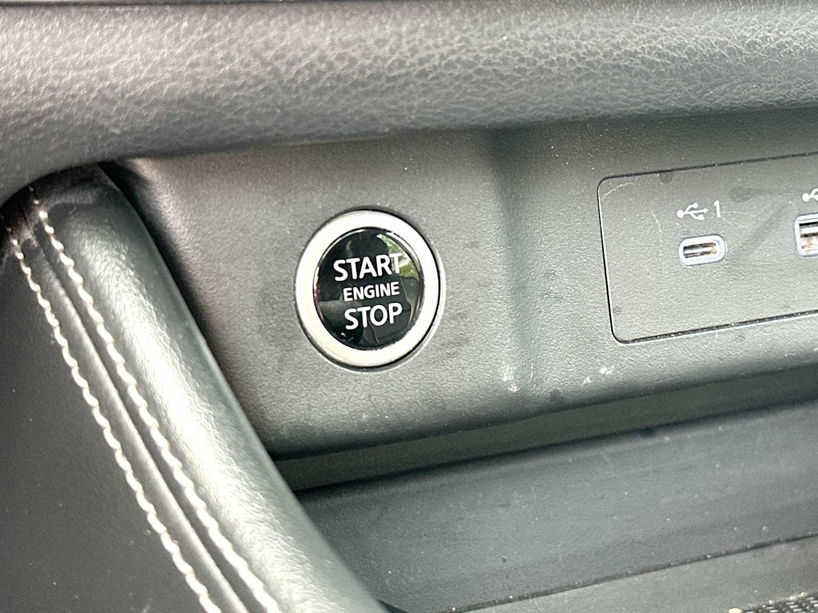 Used 2023 Nissan Rogue SL w/ SL Premium Package image 28