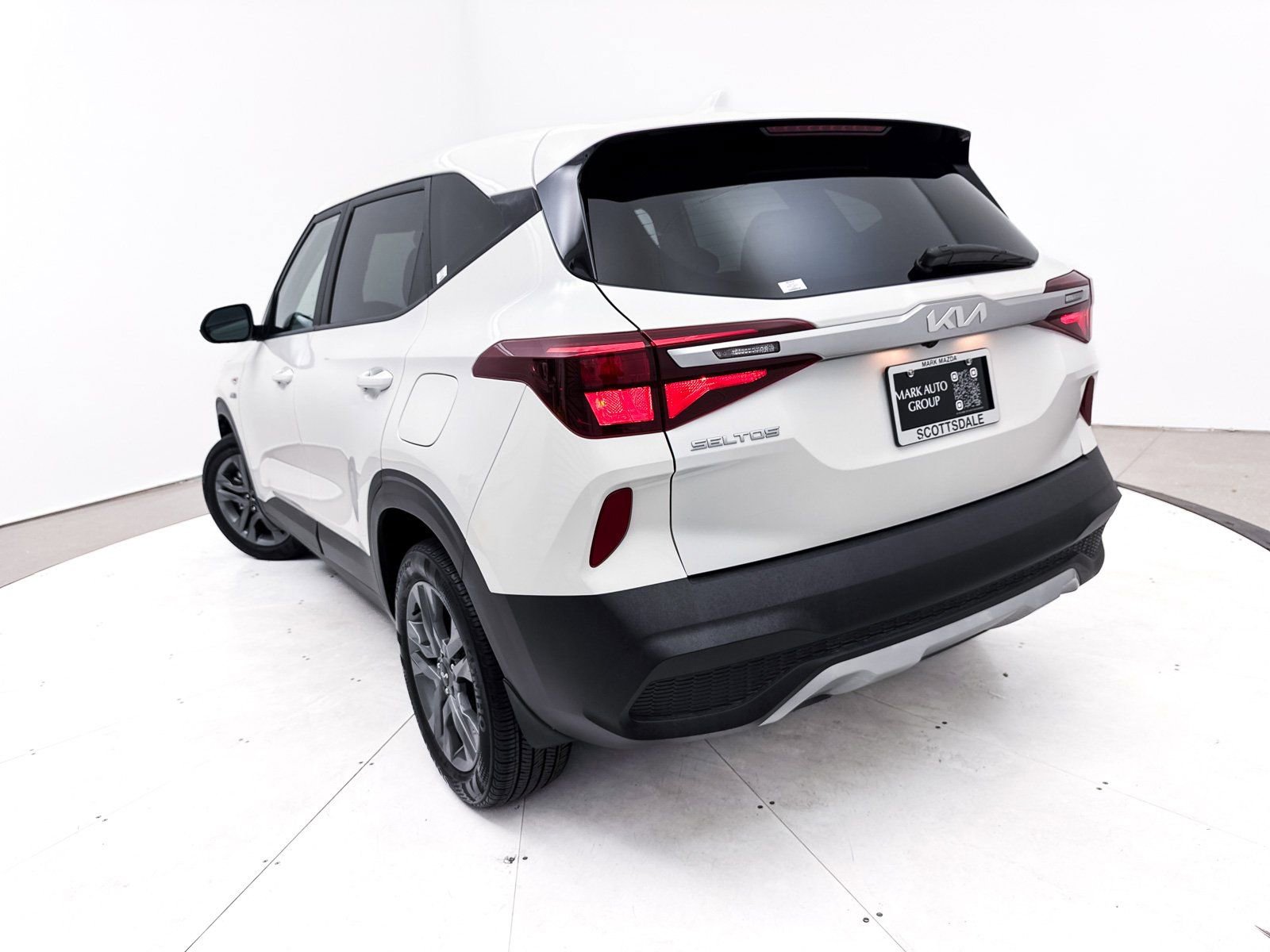 Used 2023 Kia Seltos LX image 9