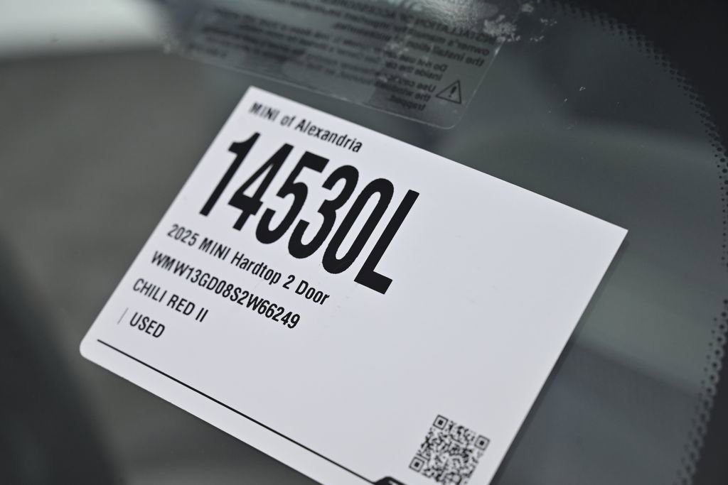 Certified 2025 MINI Cooper 2-Door Hardtop FWD image 30