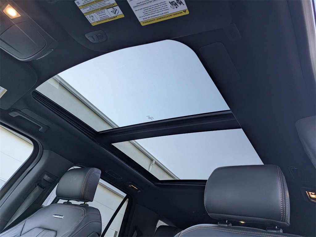 Used 2022 Ford Expedition Platinum image 17