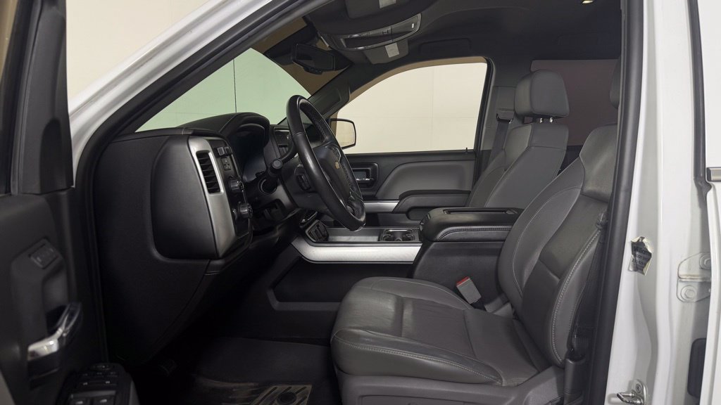 Used 2018 Chevrolet Silverado 1500 LTZ Z71 w/ LTZ Plus Package AWD/4WD image 14