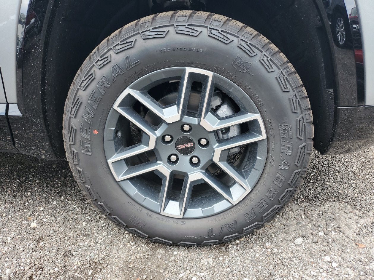 New 2027 GMC Terrain AT4 w/ Technology Package II AWD/4WD image 6