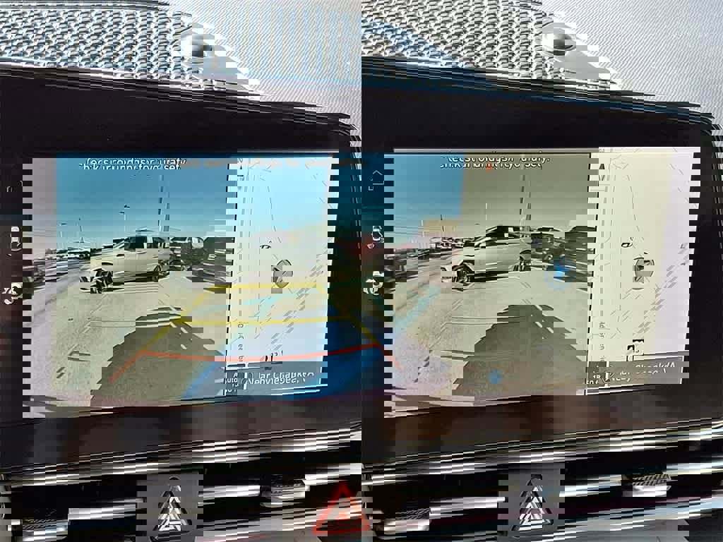 Used 2025 Hyundai Elantra Limited image 17