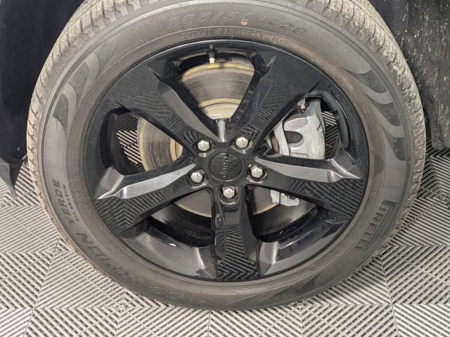 Used 2023 Jeep Grand Cherokee L Limited w/ Luxury Tech Group II image 8