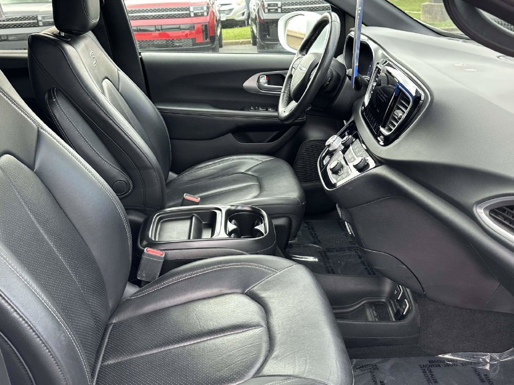 Used 2019 Chrysler Pacifica Touring-L w/ Advanced Safetytec Group FWD image 10