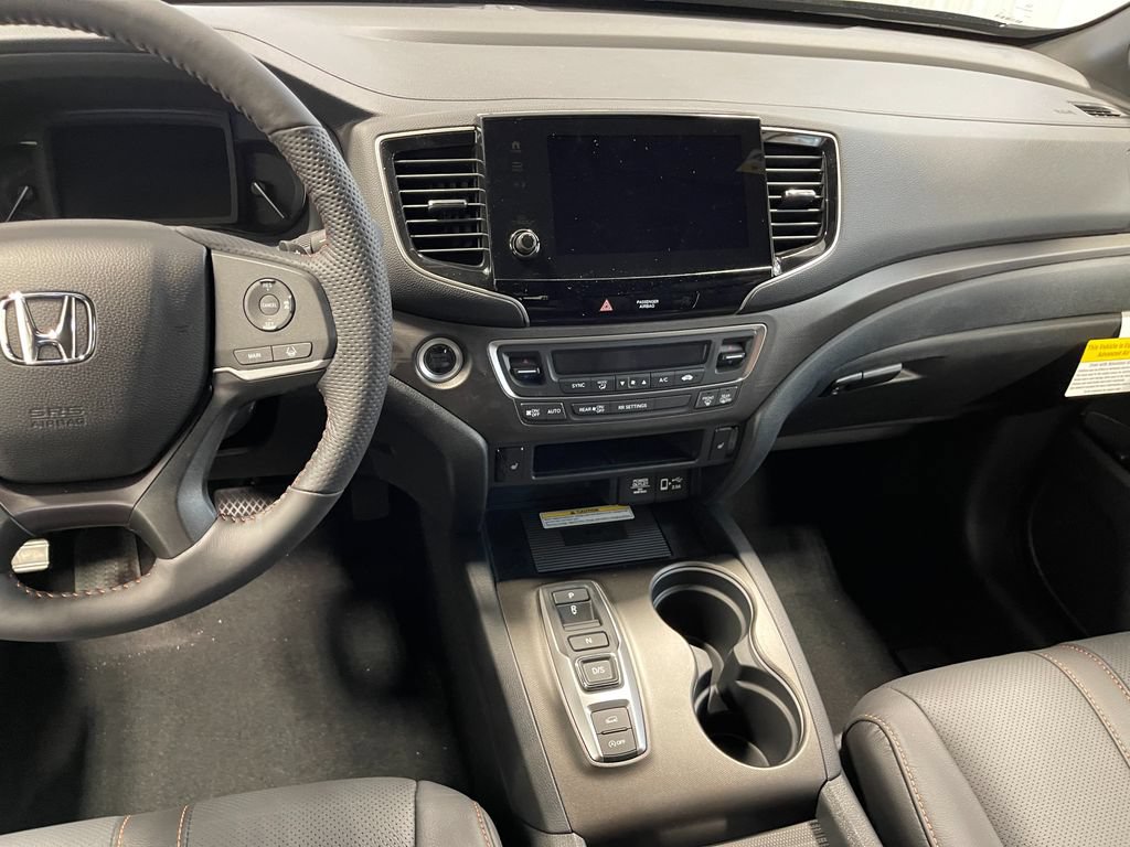 Used 2023 Honda Passport TrailSport image 25