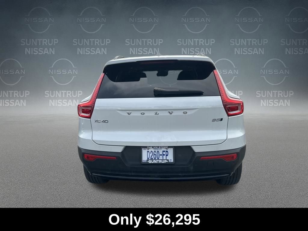 Used 2023 Volvo XC40 B5 Plus w/ Protection Package Premier image 4