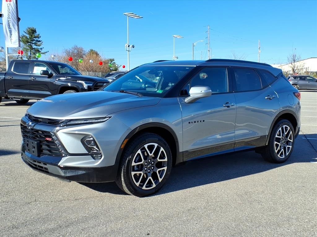 Used 2025 Chevrolet Blazer RS image 9