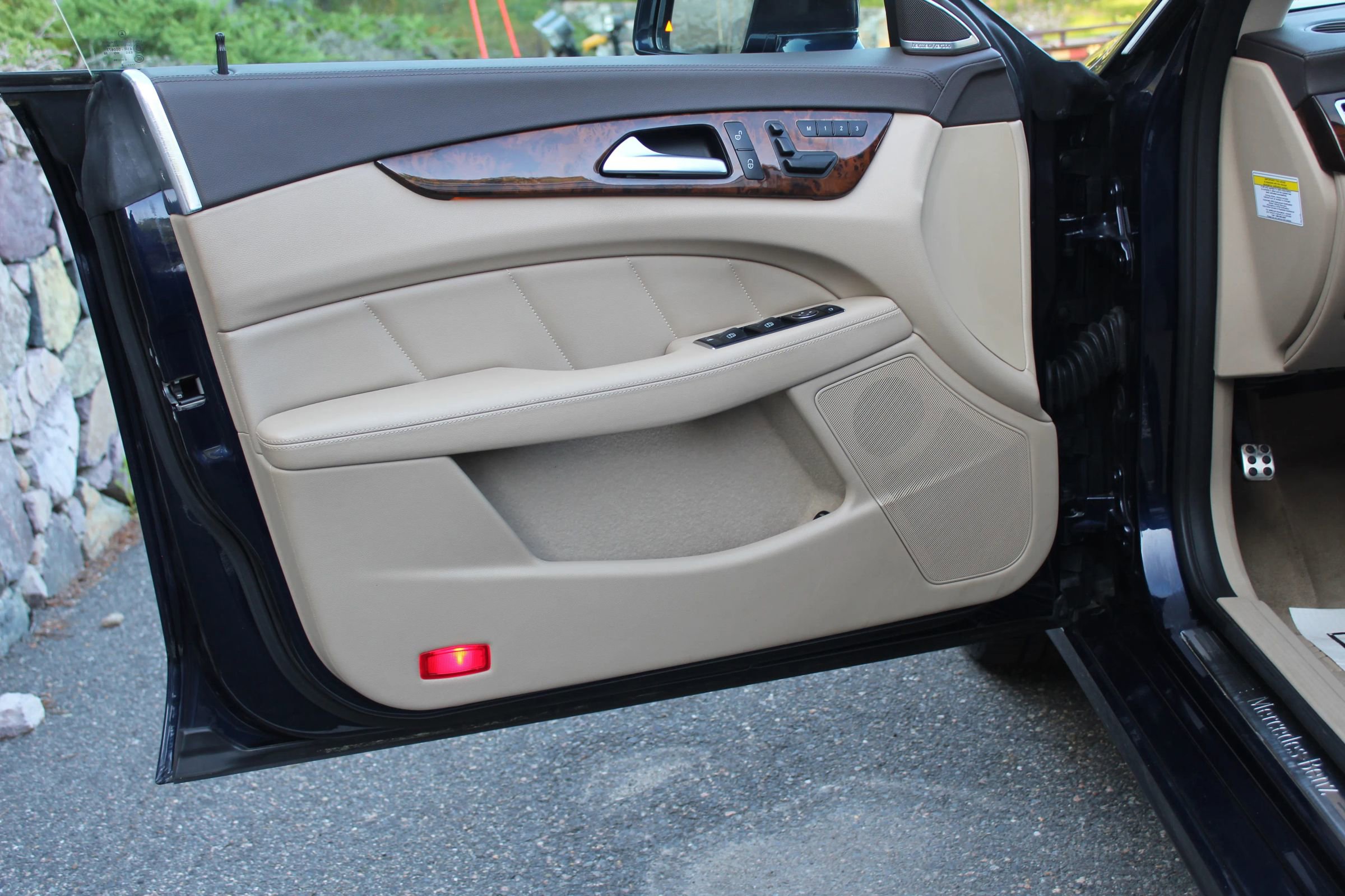 Used 2014 Mercedes-Benz CLS 550 CLS 550 4MATIC Coupe 4D image 12