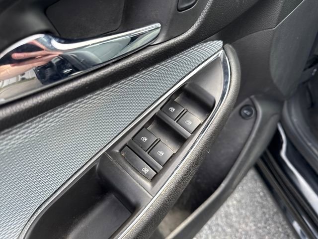 Used 2019 Chevrolet Cruze LS w/ LS Convenience Package image 43