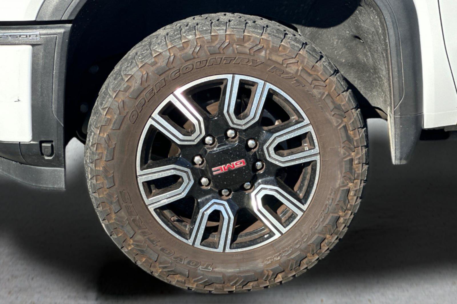 Used 2024 GMC Sierra 2500 Denali w/ Denali Reserve Package AWD/4WD image 23