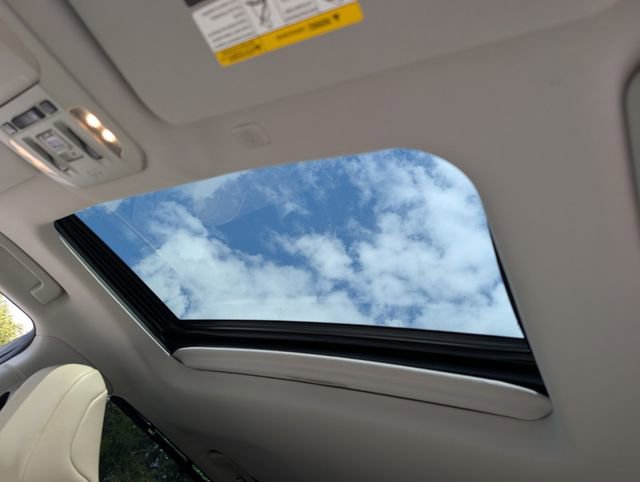 Used 2020 Toyota Highlander XLE image 23