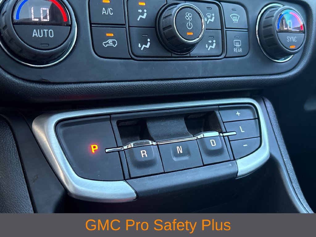 Used 2024 GMC Terrain SLE w/ Driver Convenience Package FWD image 15