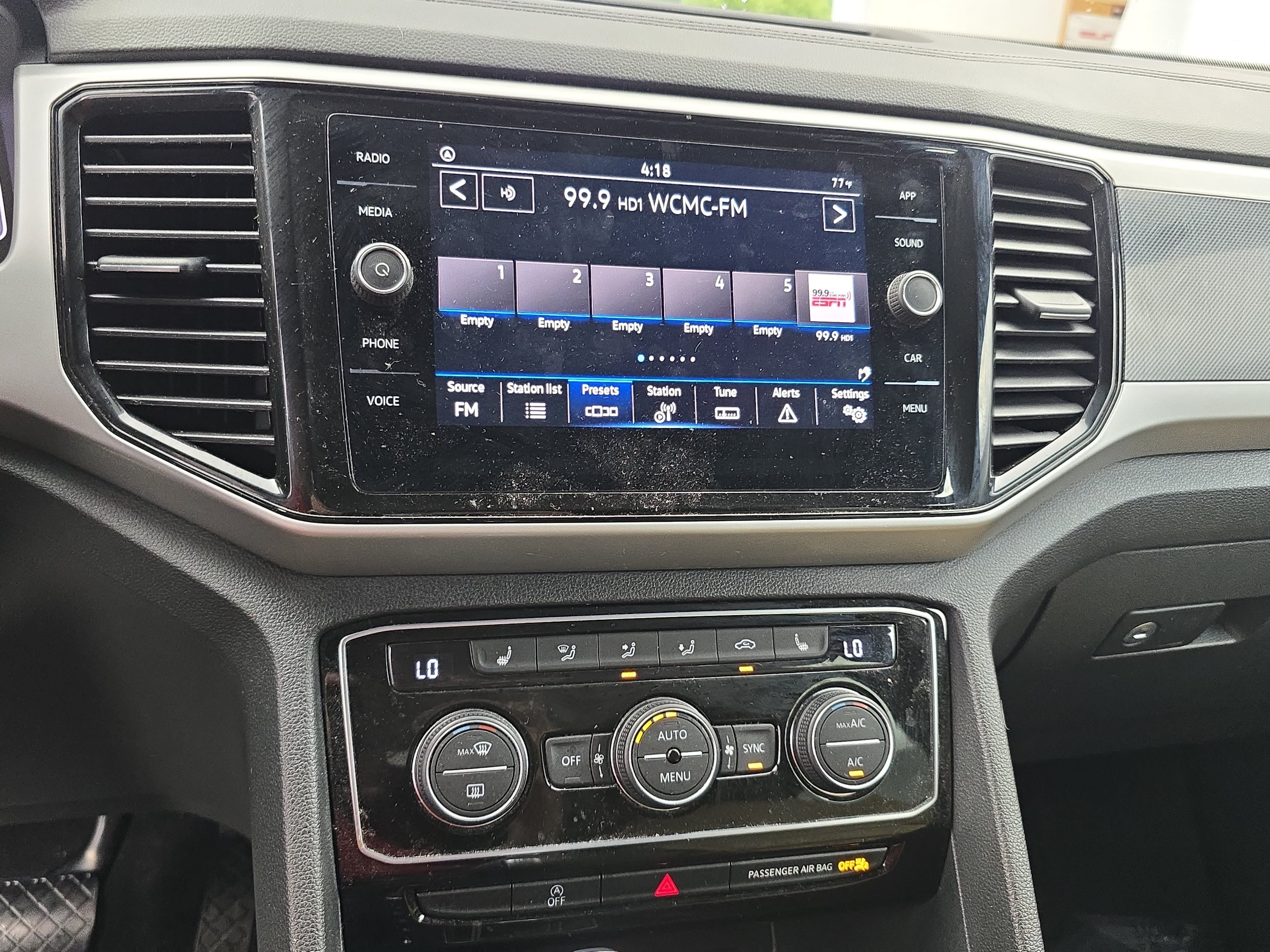 Used 2023 Volkswagen Atlas Cross Sport SE w/ Panoramic Sunroof Package AWD/4WD image 20