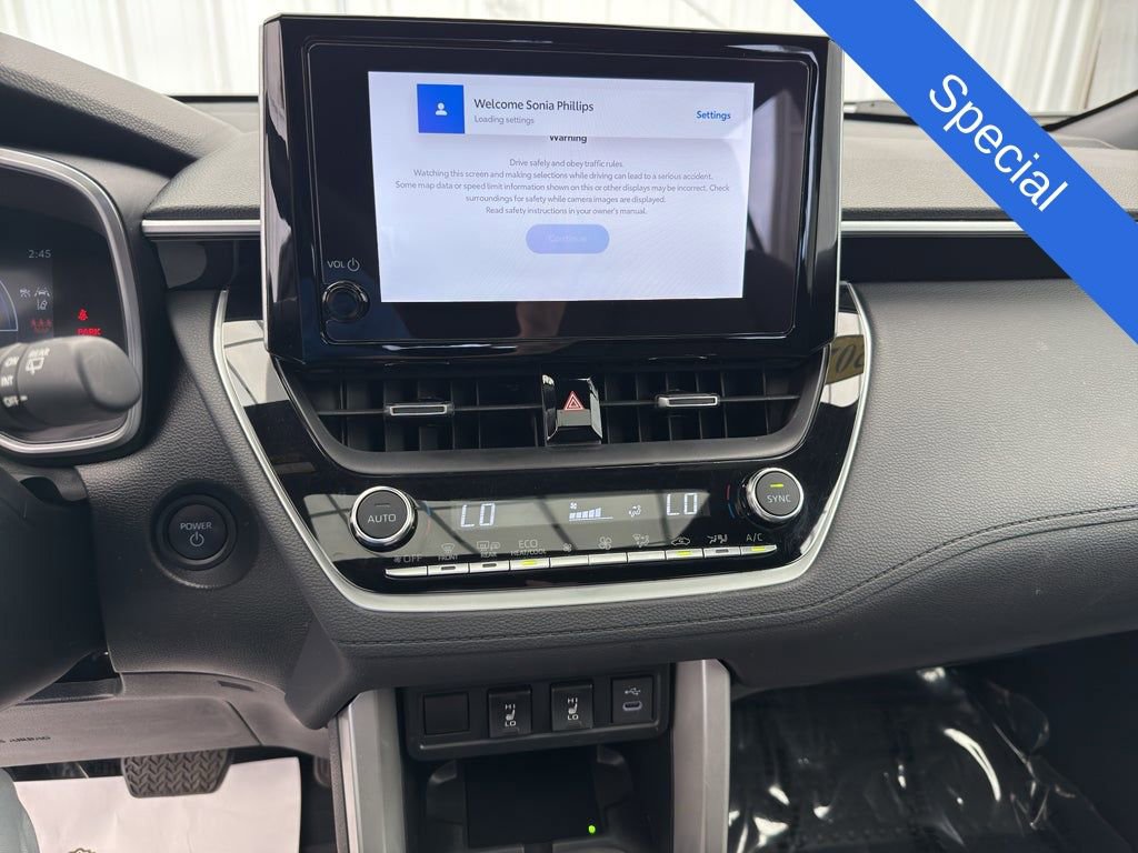 Used 2024 Toyota Corolla Cross XSE w/ Convenience Package image 18