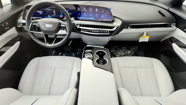 Used 2025 Cadillac Lyriq Luxury AWD/4WD image 52