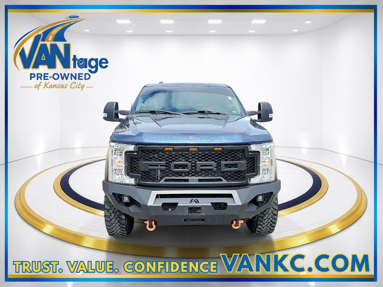 Used 2017 Ford F350 XLT AWD/4WD image 2