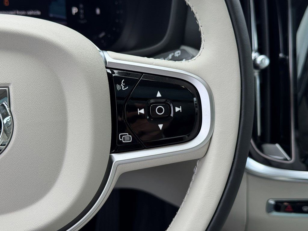 New 2026 Volvo V60 B5 Cross Country Plus w/ Protection Package Premier image 27
